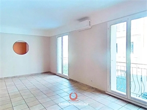 appartement à la vente -   13007  MARSEILLE 7E ARRONDISSEMENT, surface 70 m2 vente appartement - APR687840